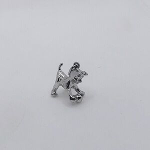 Vtg Sterling Silver Kitten Cat Playing w Ball of Yarn Pendant / Charm .6”